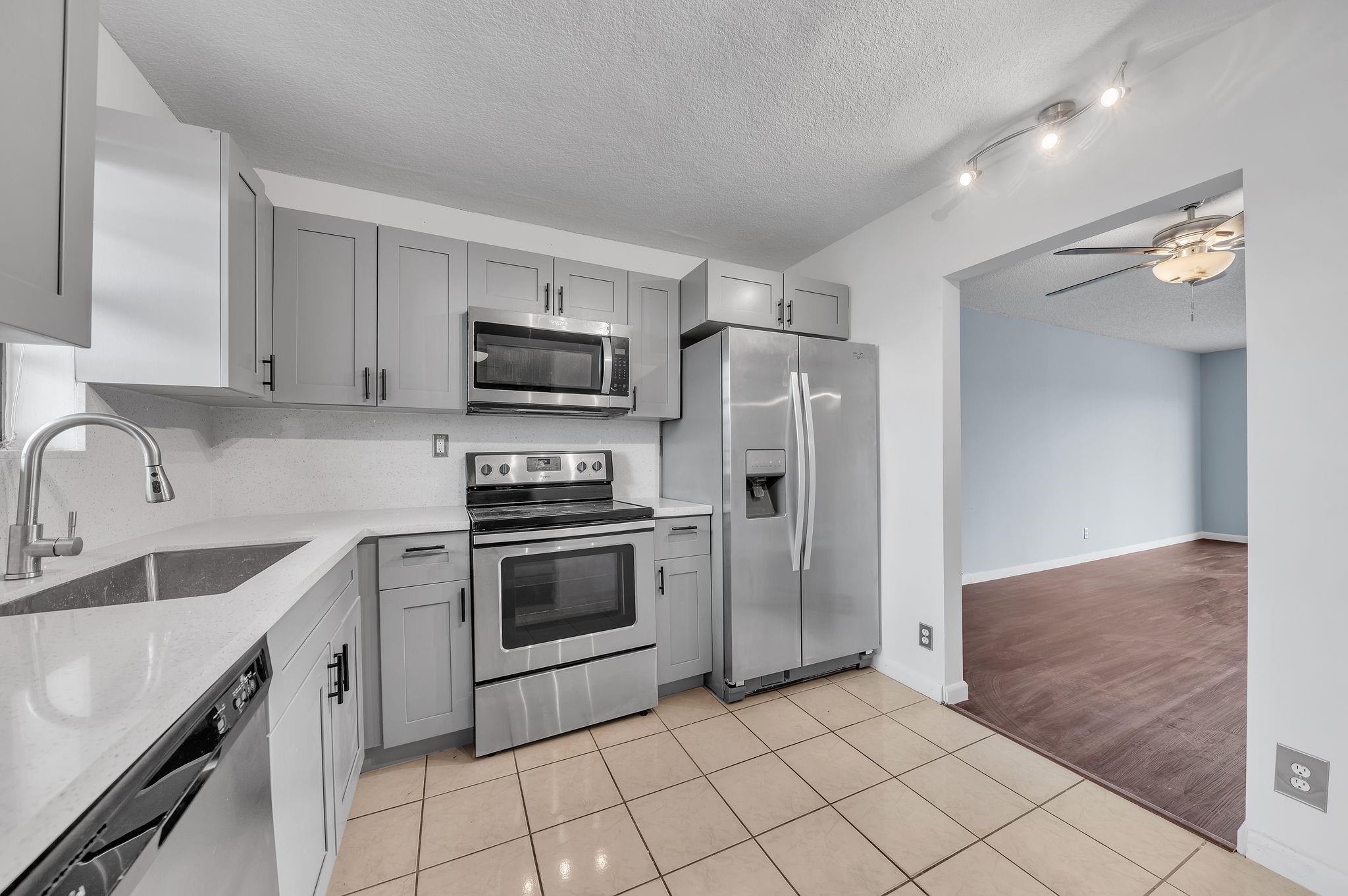 9370 SW 8th St 410