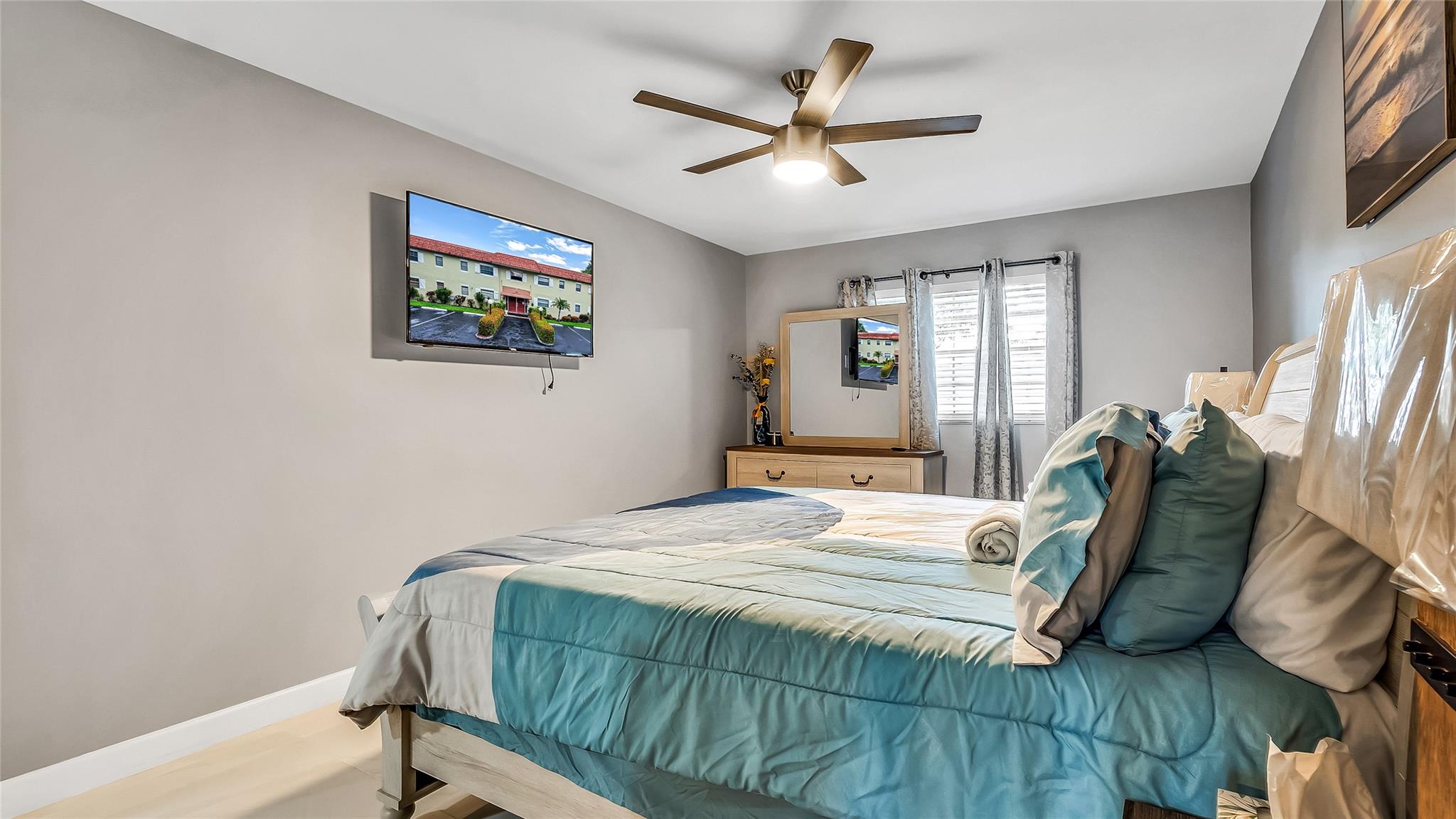 THE MEADOWS CONDO - Residential