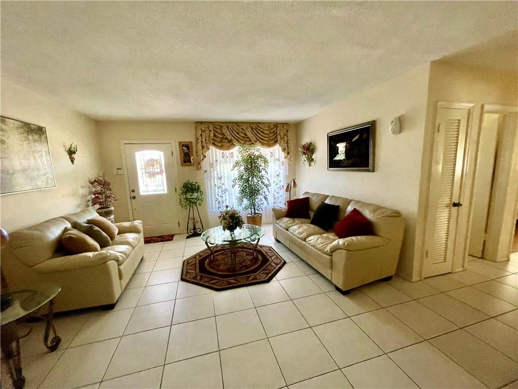 MAINLANDS OF TAMARAC LAKE - Residential
