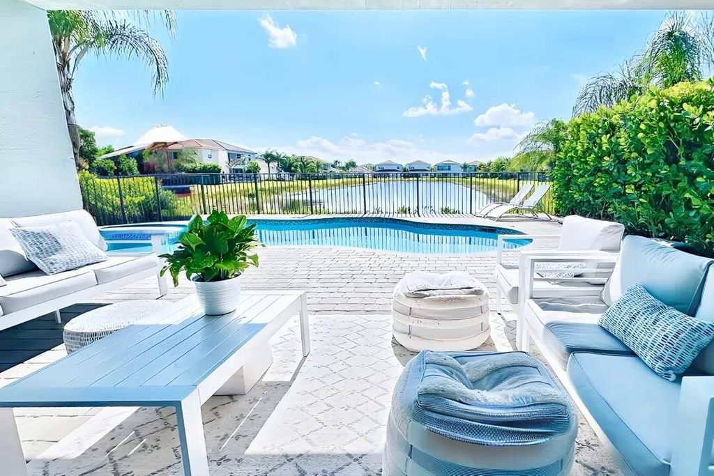 Photo of 15377 Green River Court, Delray Beach, FL 33446 (MLS # R11002226)