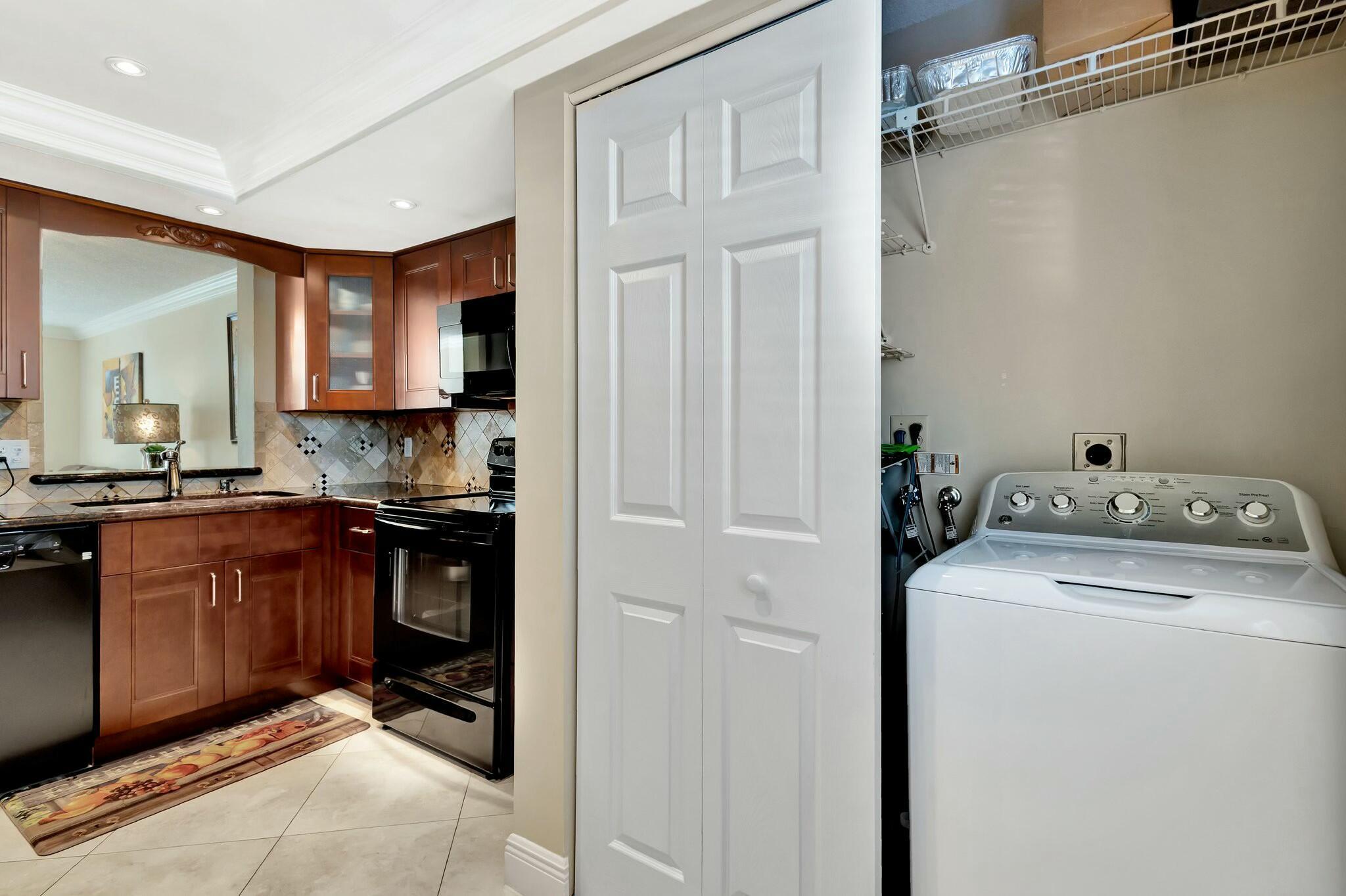 27 Abbey Lane 303