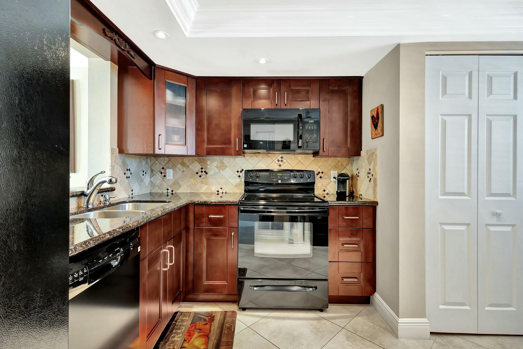 27 Abbey Lane 303