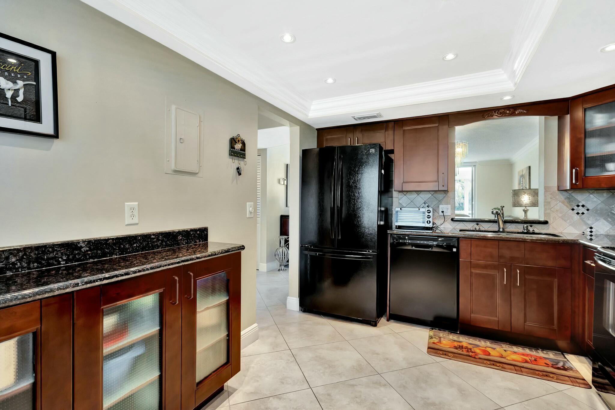 27 Abbey Lane 303