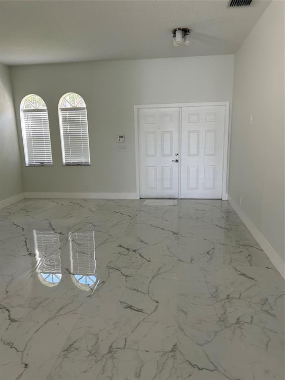 Breeding Prop 165-19 B - Residential Lease