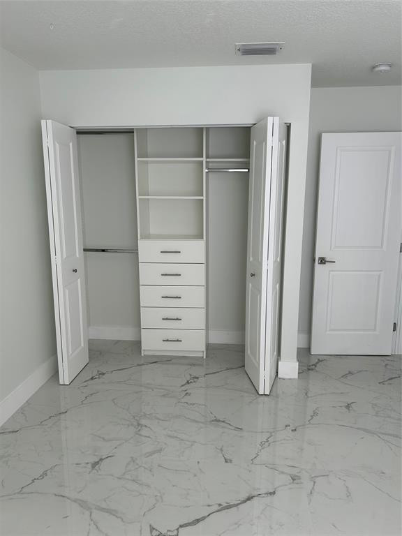 Breeding Prop 165-19 B - Residential Lease