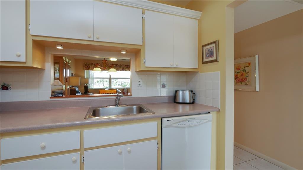 LAUDERHILL EAST - Residential