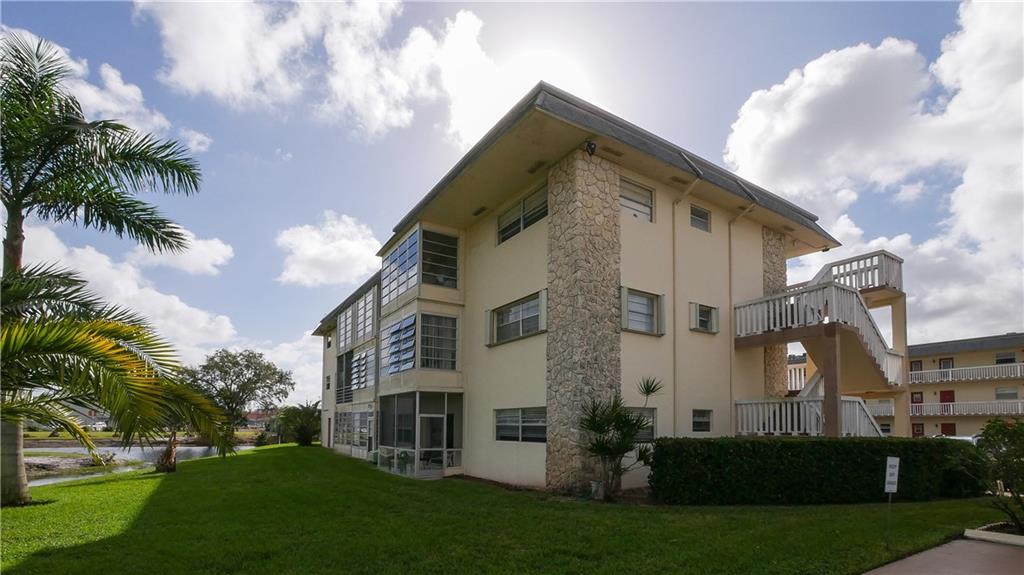 LAUDERHILL EAST - Residential