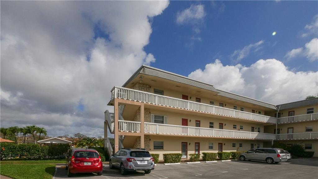 LAUDERHILL EAST - Residential