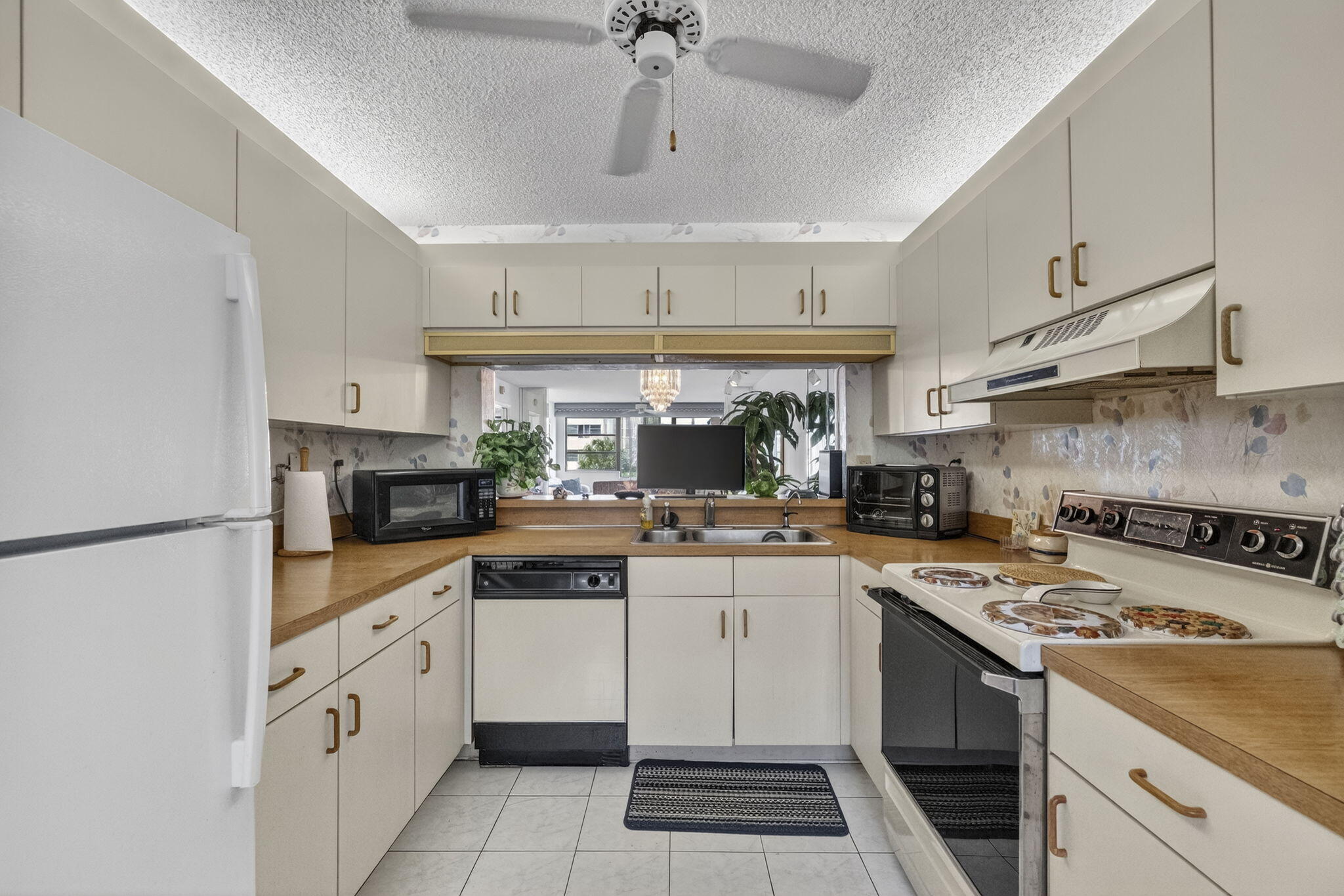 CLAIRMONT CONDOMINIUM O - Residential