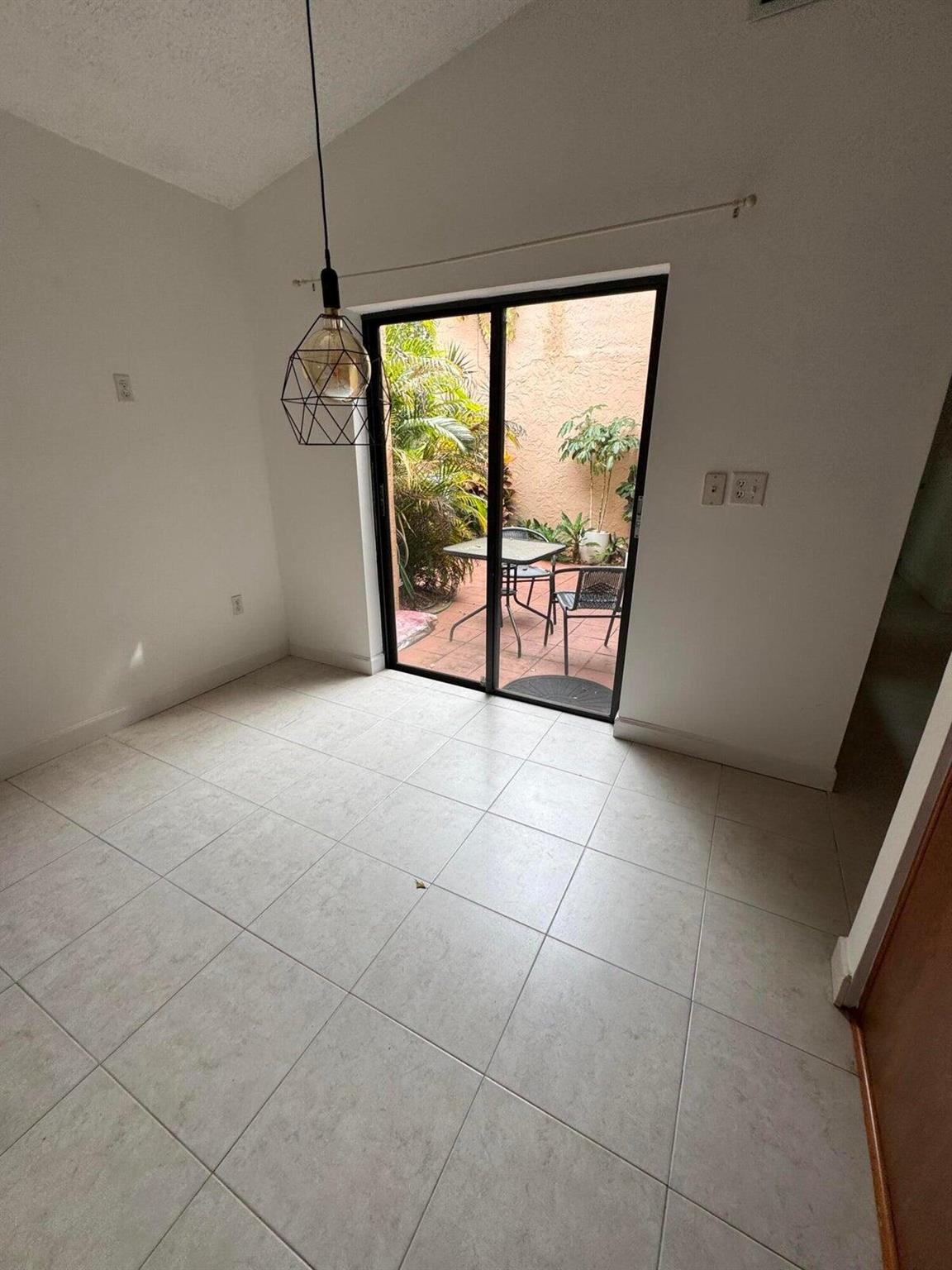 BOCA CLUB COLONY - Residential