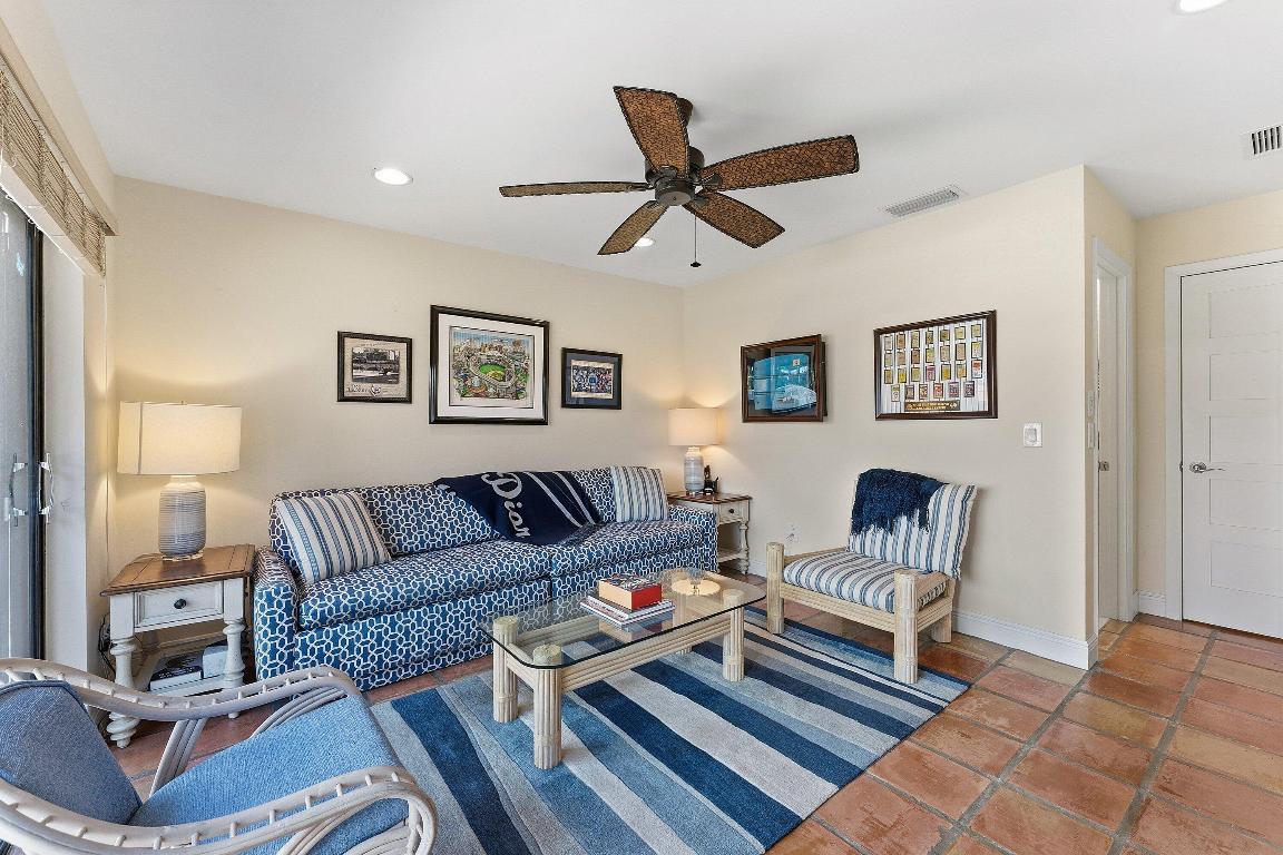 ESTATES AT HUNTERS RUN CONDO - Residential