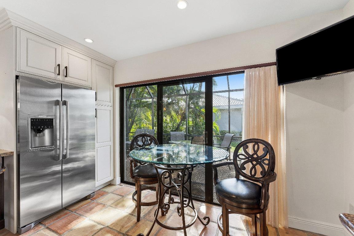 ESTATES AT HUNTERS RUN CONDO - Residential