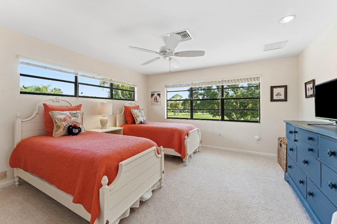 ESTATES AT HUNTERS RUN CONDO - Residential