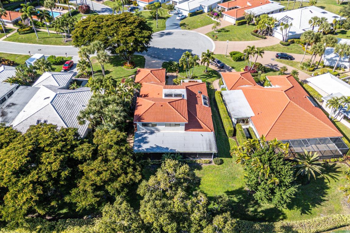 ESTATES AT HUNTERS RUN CONDO - Residential