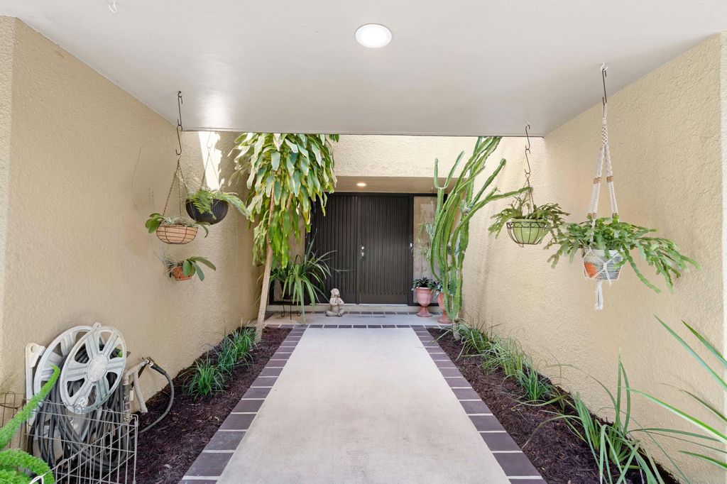 Photo of 795 Saint Albans Drive, Boca Raton, FL 33486 (MLS # R11029476)