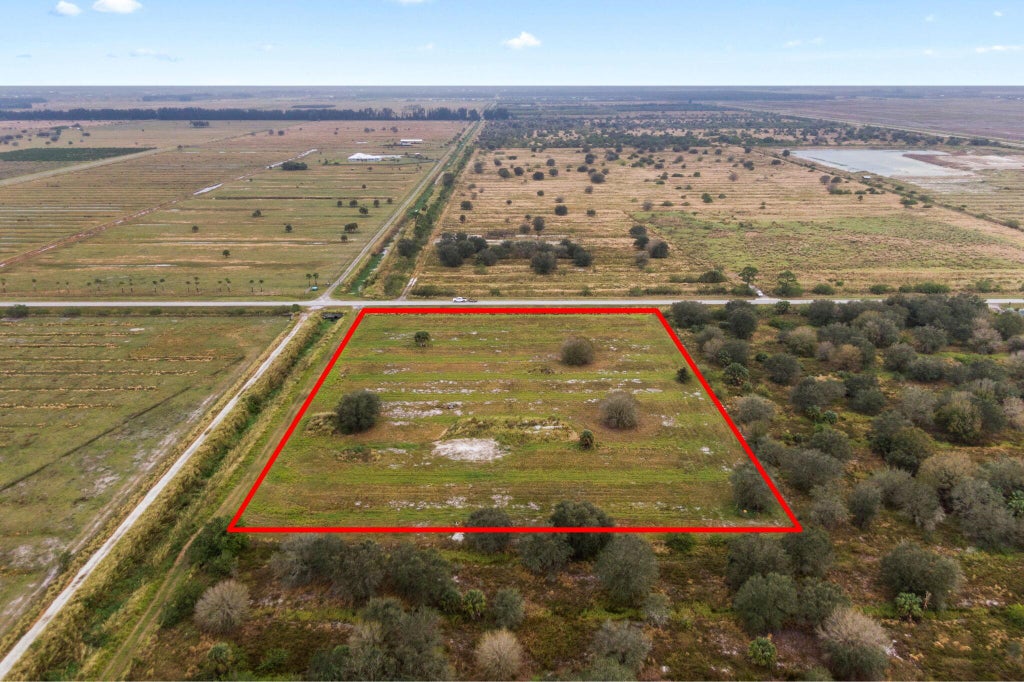 Photo of 3135 Sneed Road, Fort Pierce, FL 34945 (MLS # R11049295)