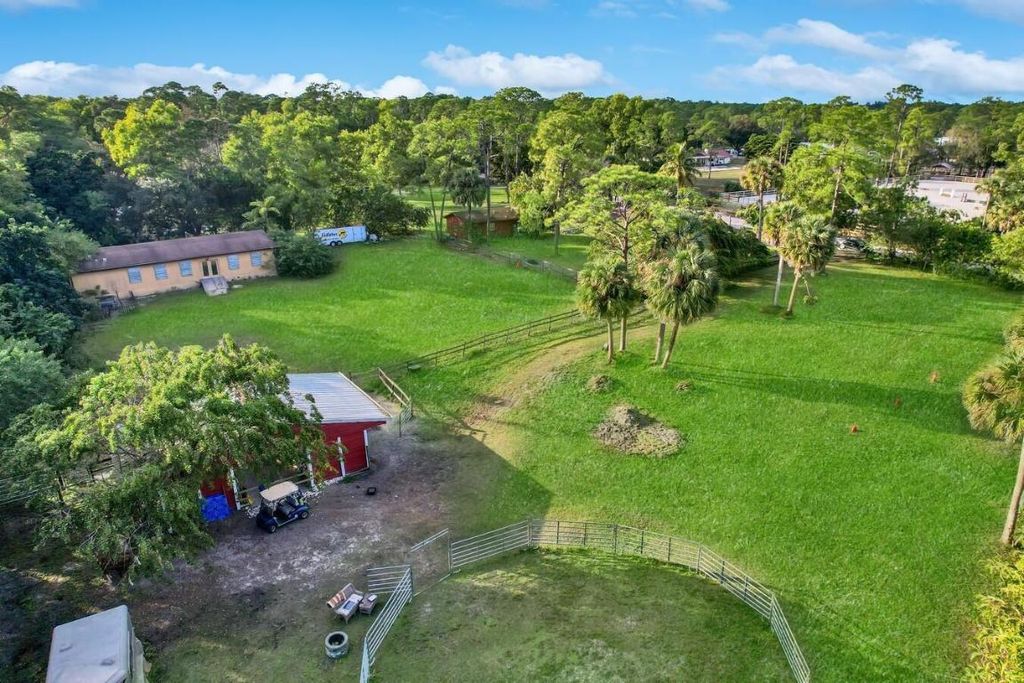 Photo of 11424 165th Road N, Jupiter, FL 33478 (MLS # R11154050)