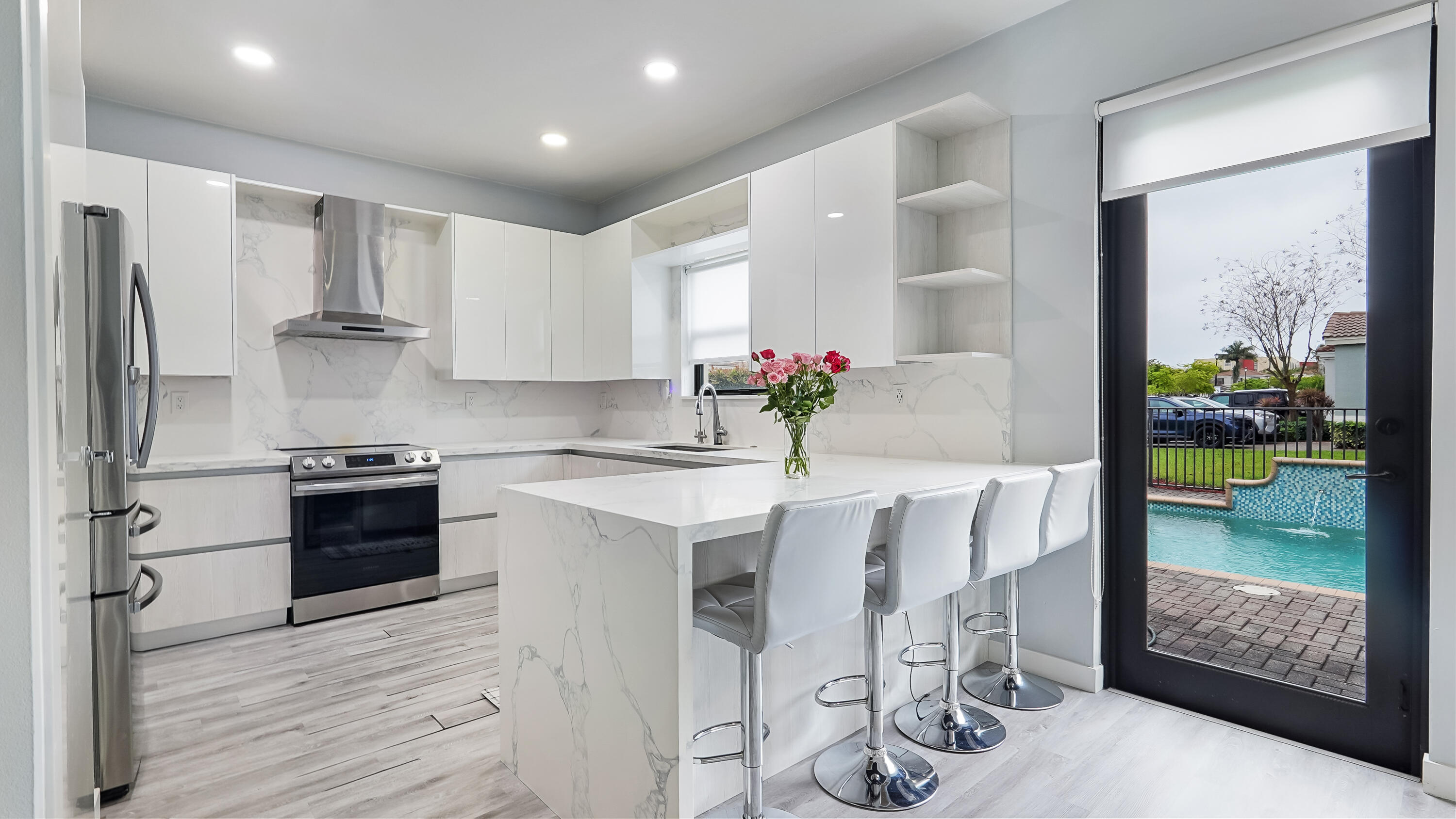 CHAMPION LAKES - Residential