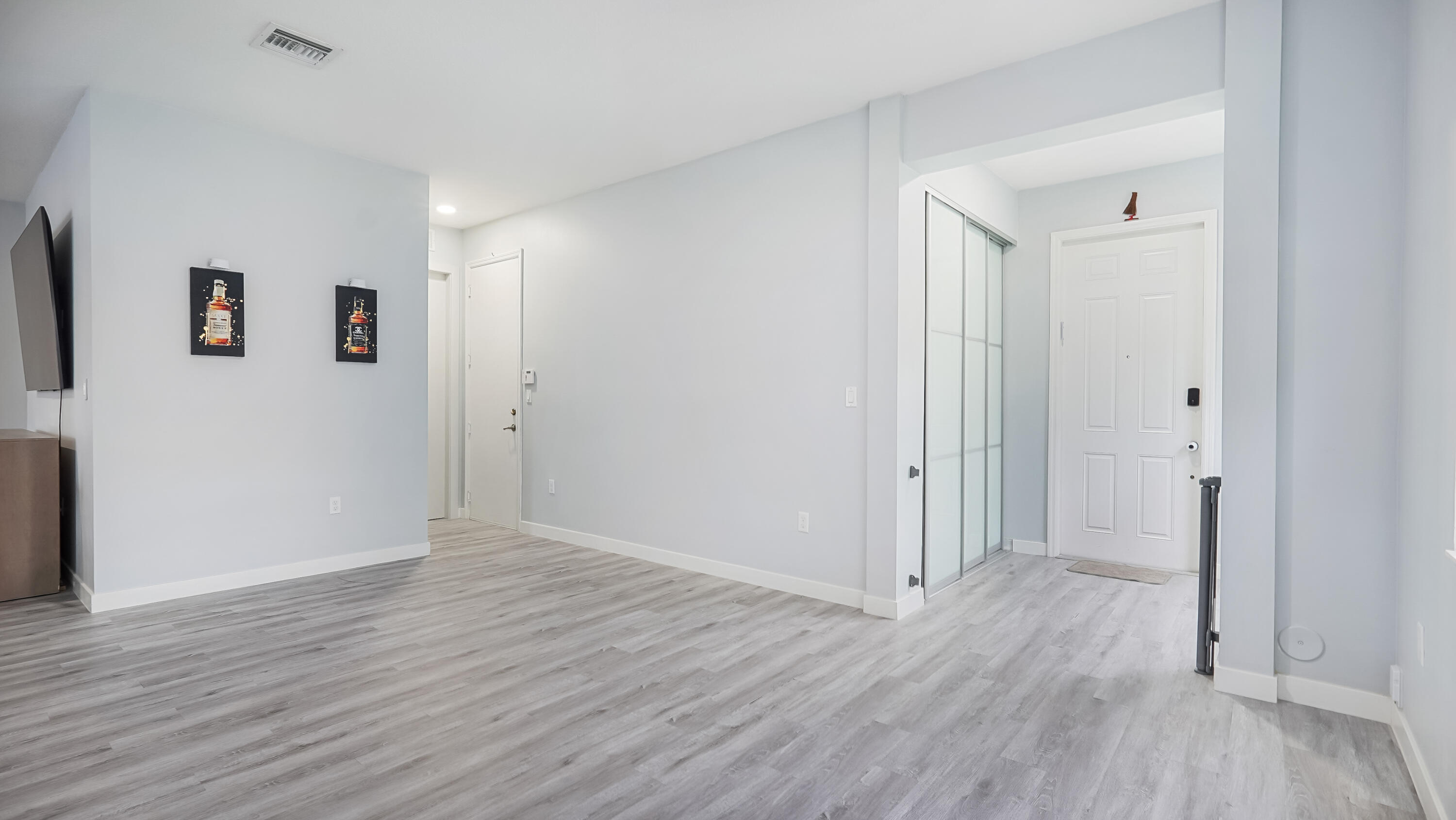 CHAMPION LAKES - Residential