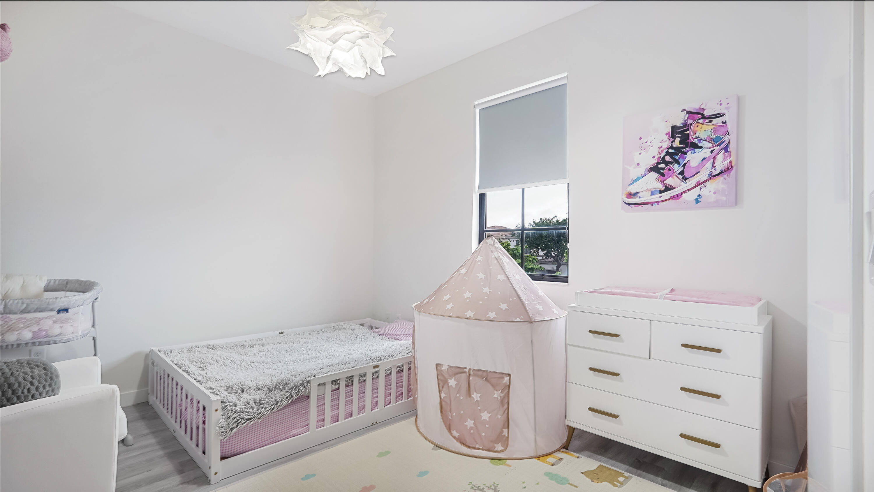 CHAMPION LAKES - Residential