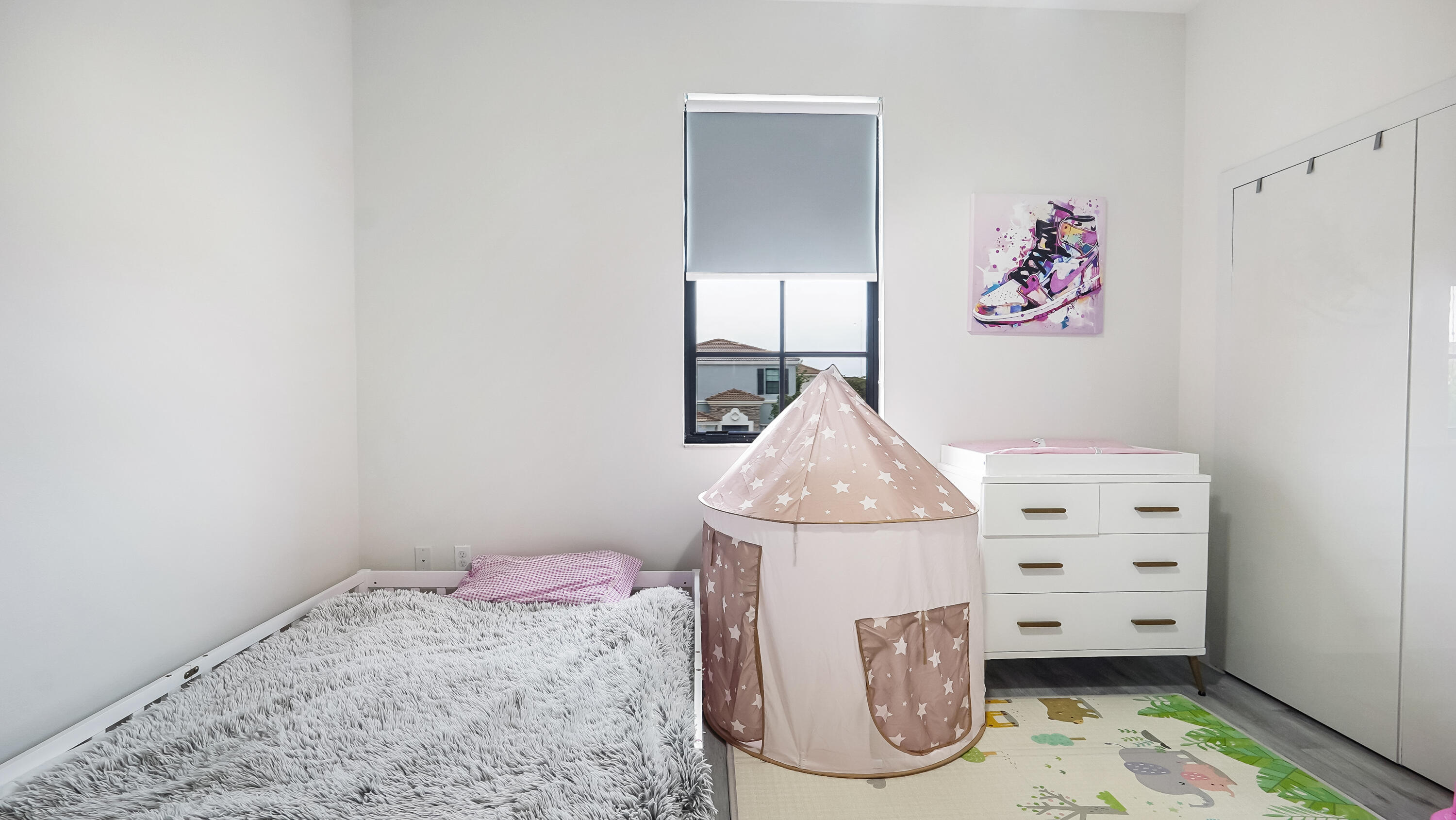 CHAMPION LAKES - Residential