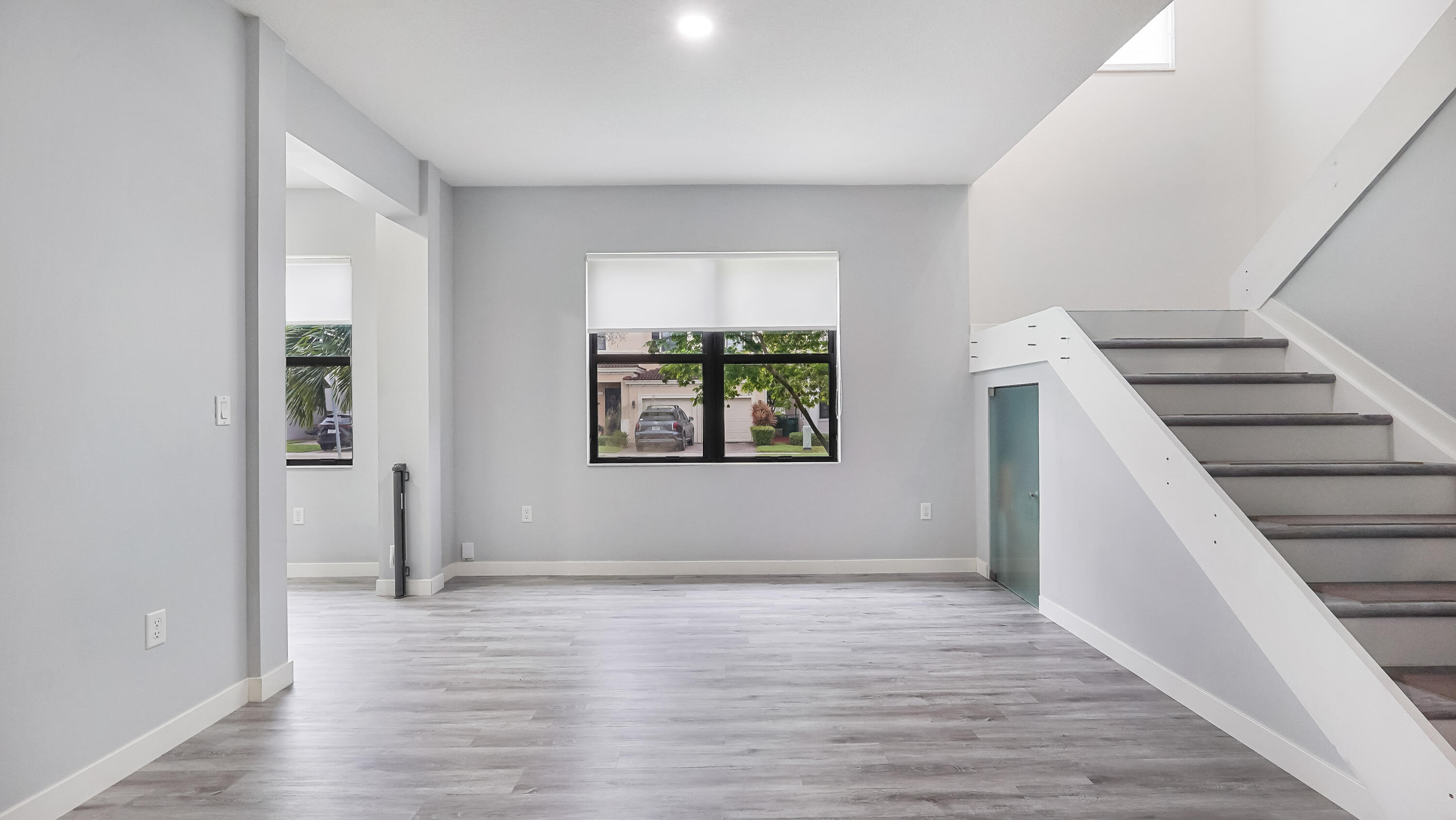 CHAMPION LAKES - Residential