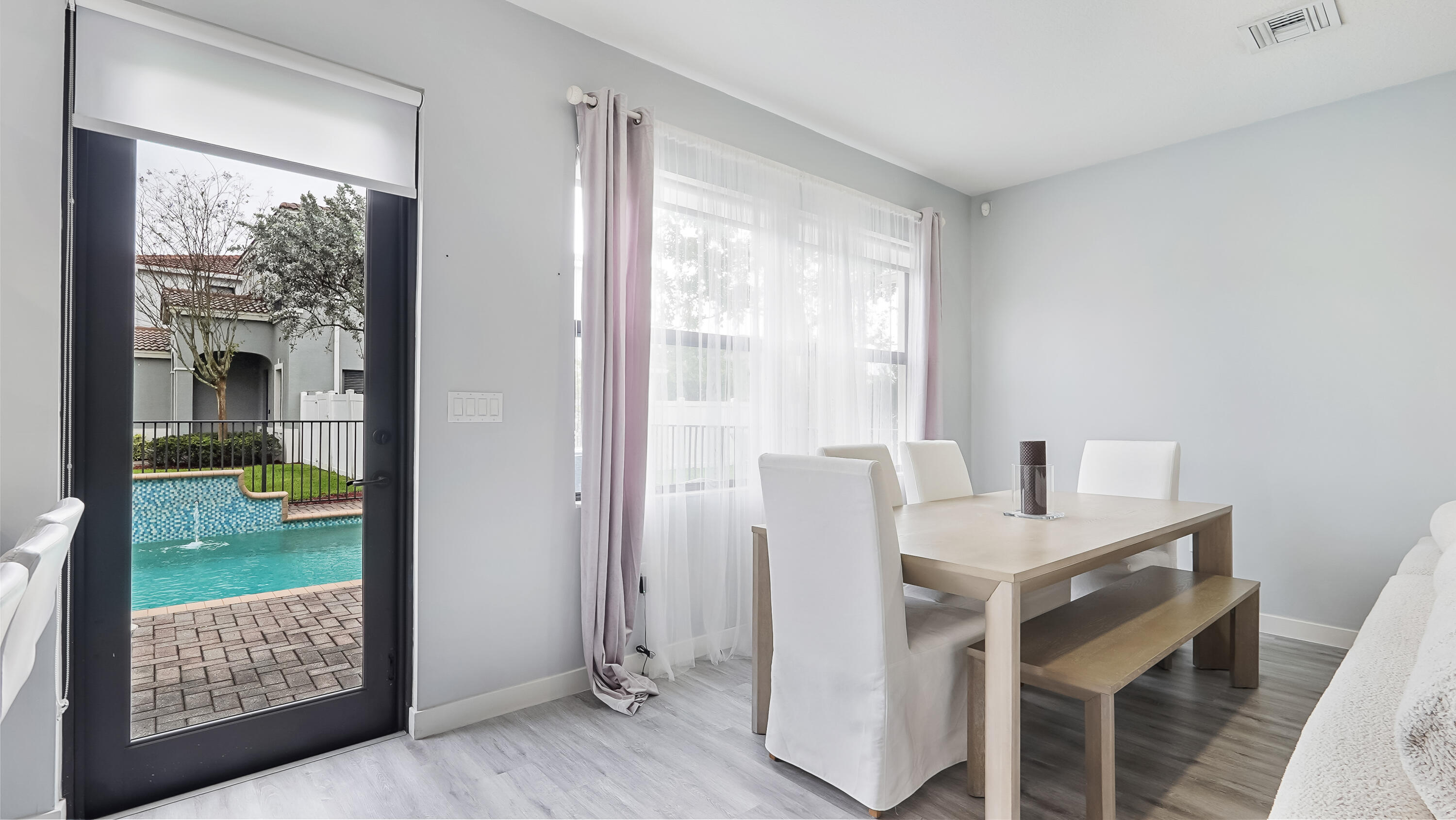 CHAMPION LAKES - Residential