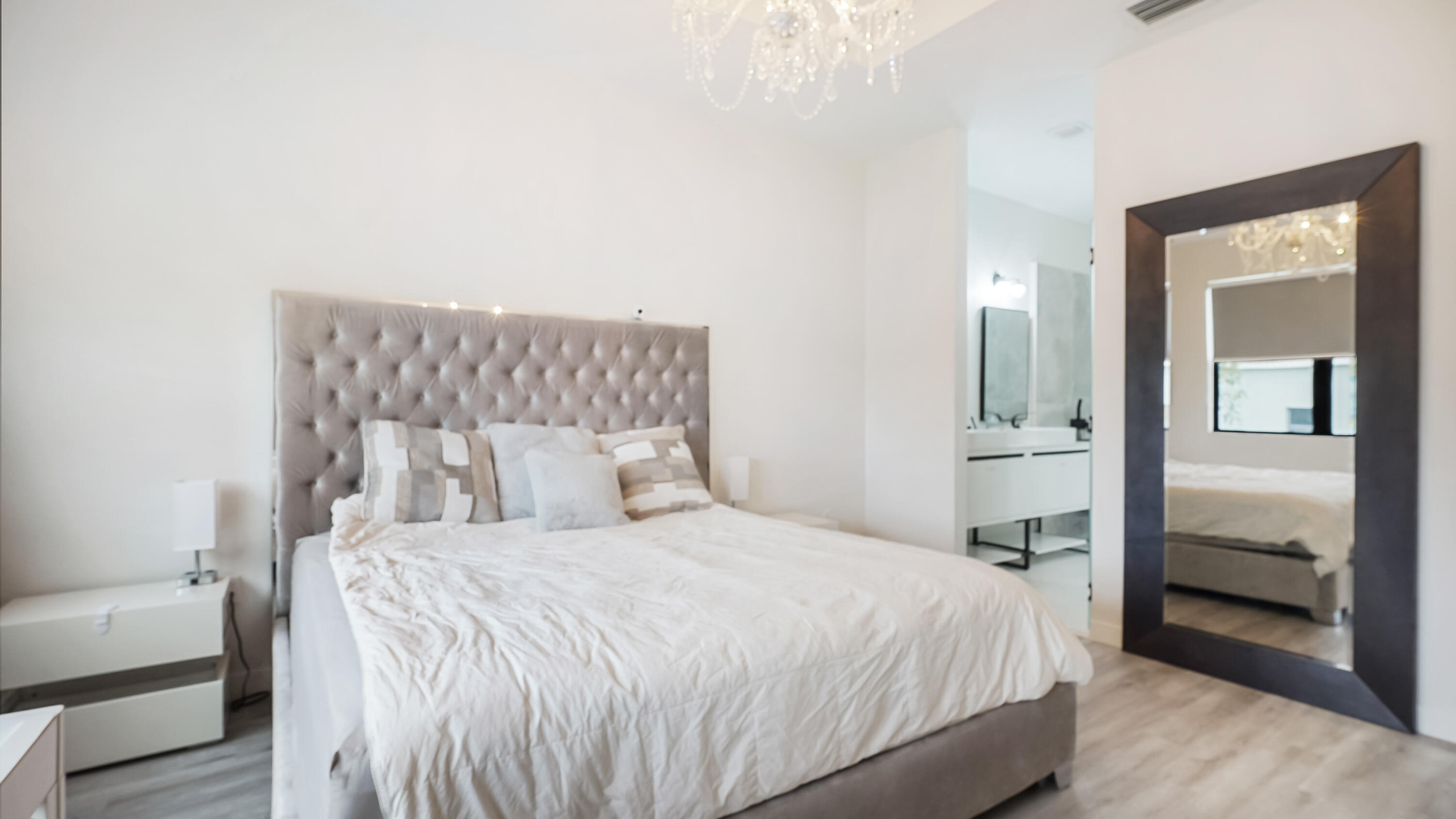 CHAMPION LAKES - Residential