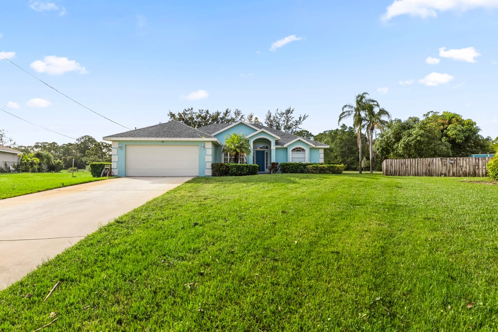 Photo of 5515 NW Hyche Court, Port Saint Lucie, FL 34983 (MLS # R11028534)