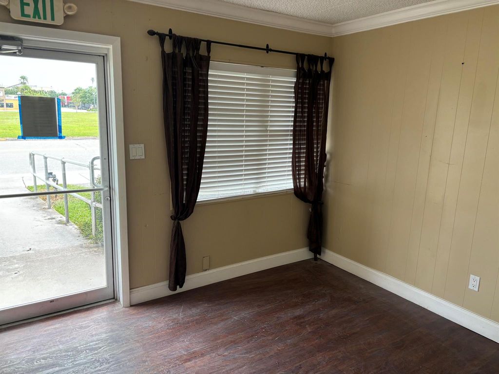 Photo of 401 S 6th Street, Fort Pierce, FL (MLS # R11016757)