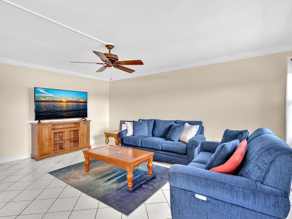 Photo of 454 Grantham C #454, Deerfield Beach, FL 33442 (MLS # R11107402)