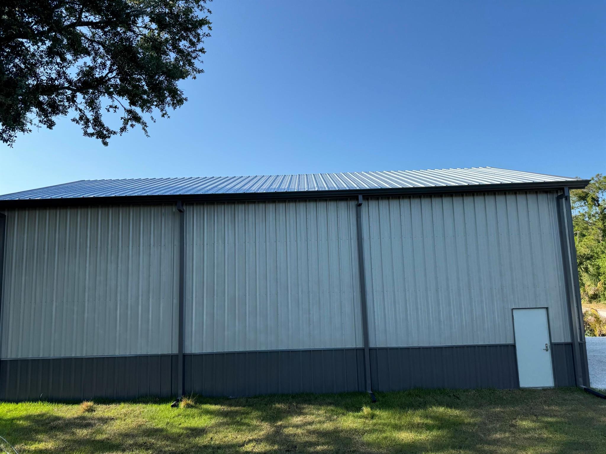 VERO LAKE ESTATES UNIT F - Residential