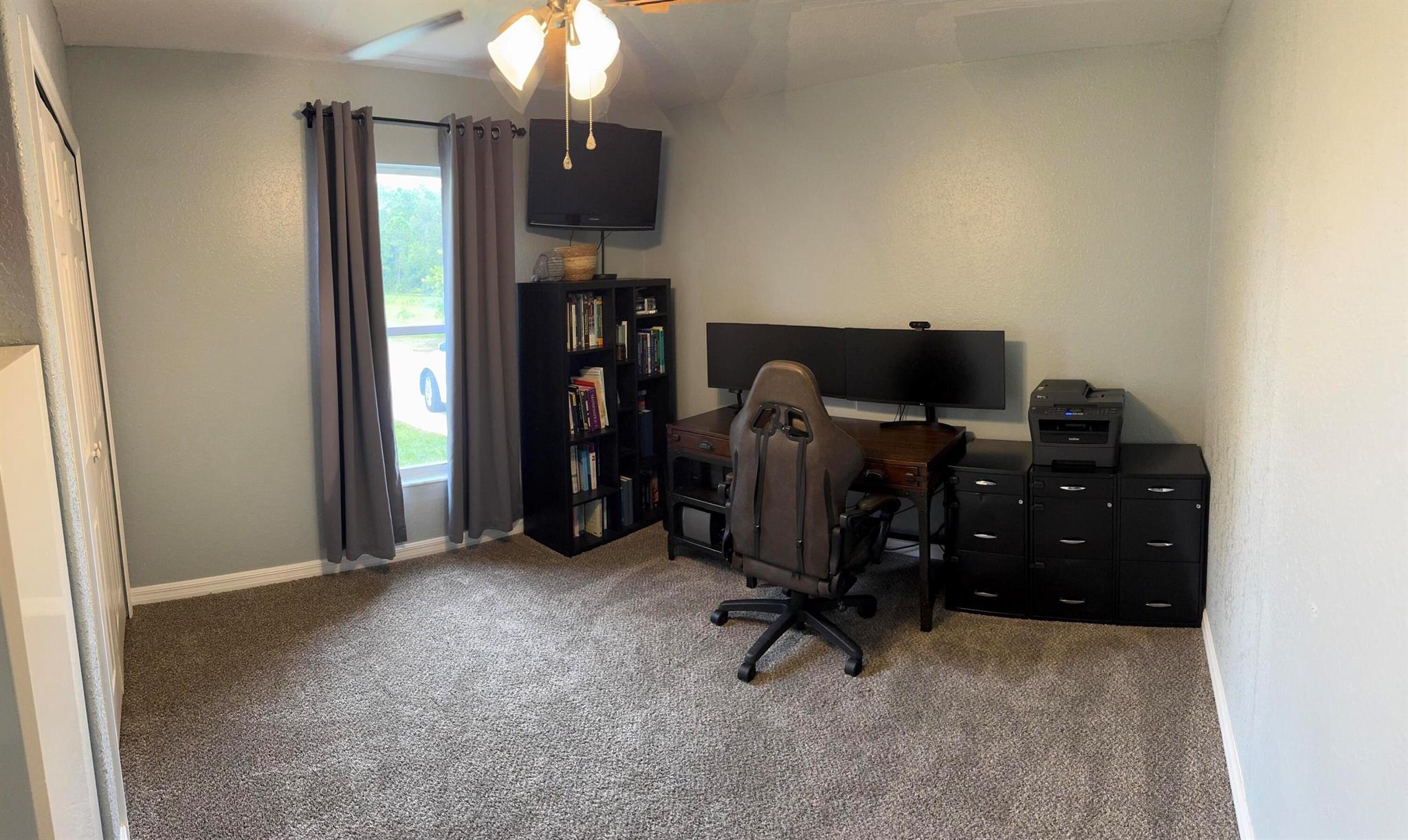 VERO LAKE ESTATES UNIT F - Residential