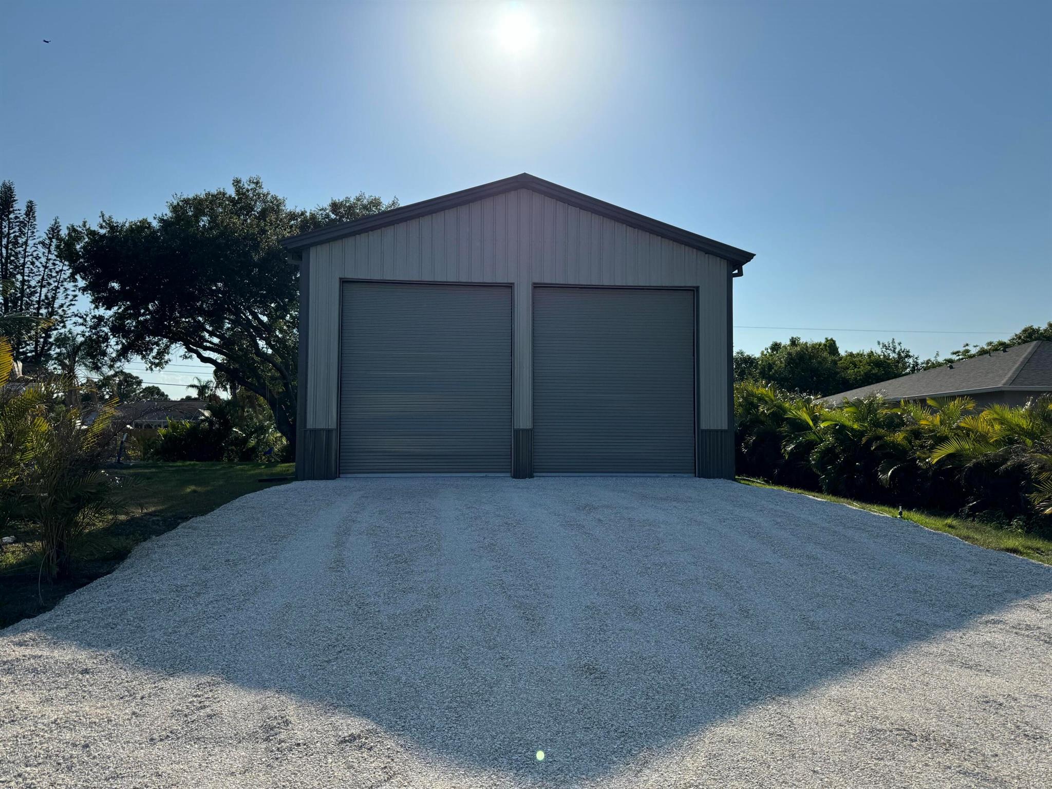 VERO LAKE ESTATES UNIT F - Residential