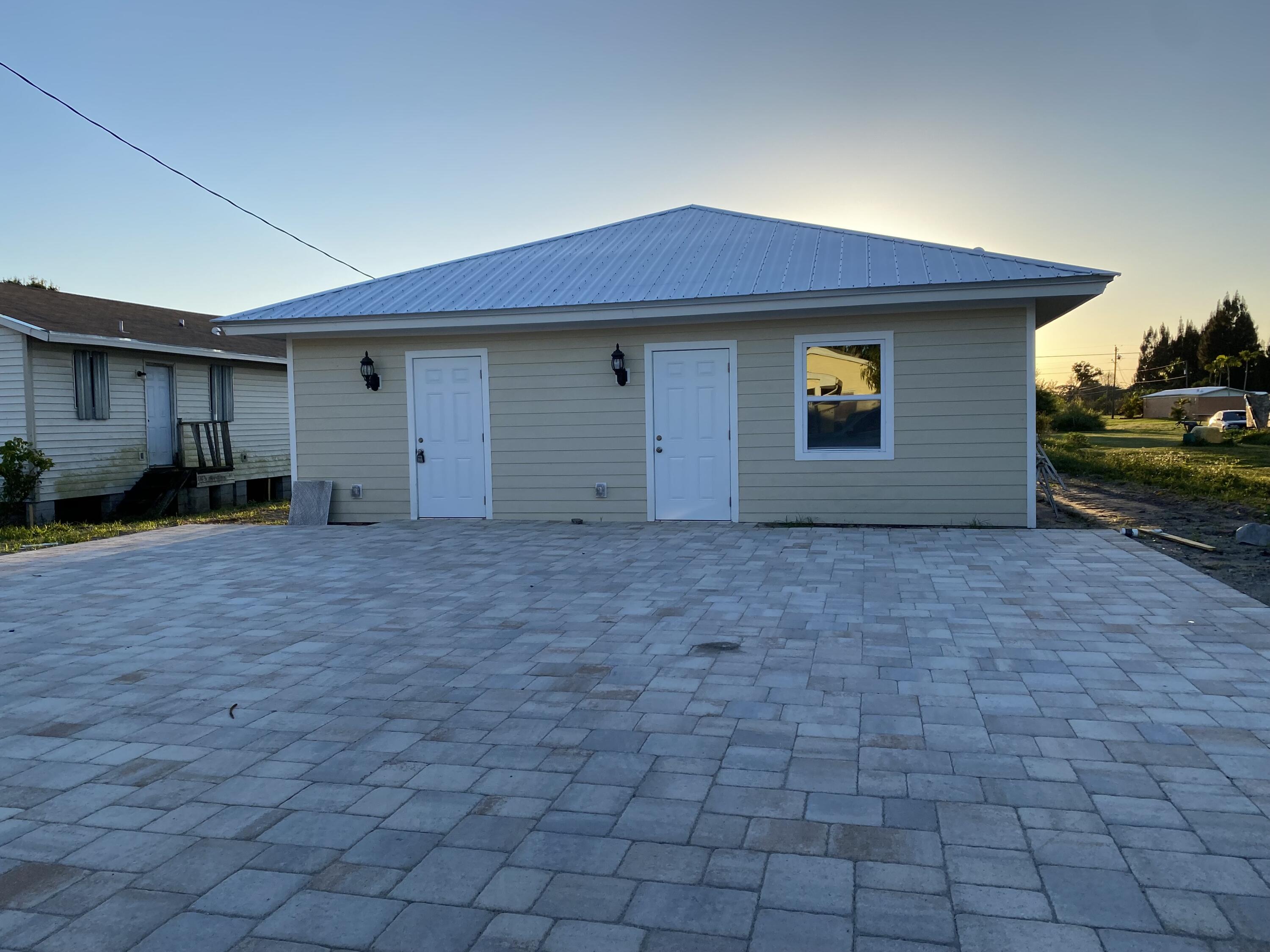 BOOKER PARK - Residential