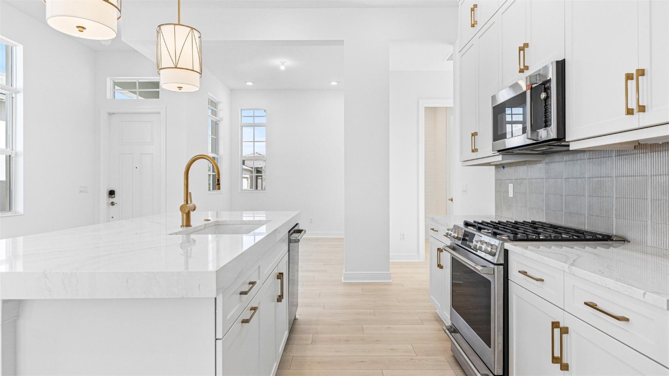 CRESSWIND PALM BEACH - Residential