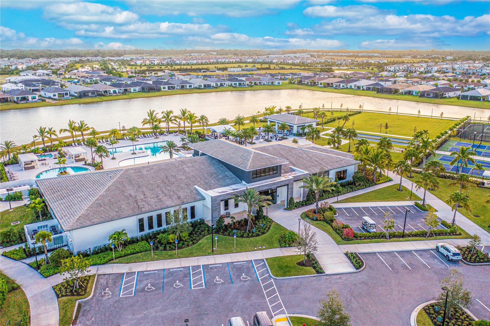 CRESSWIND PALM BEACH - Residential