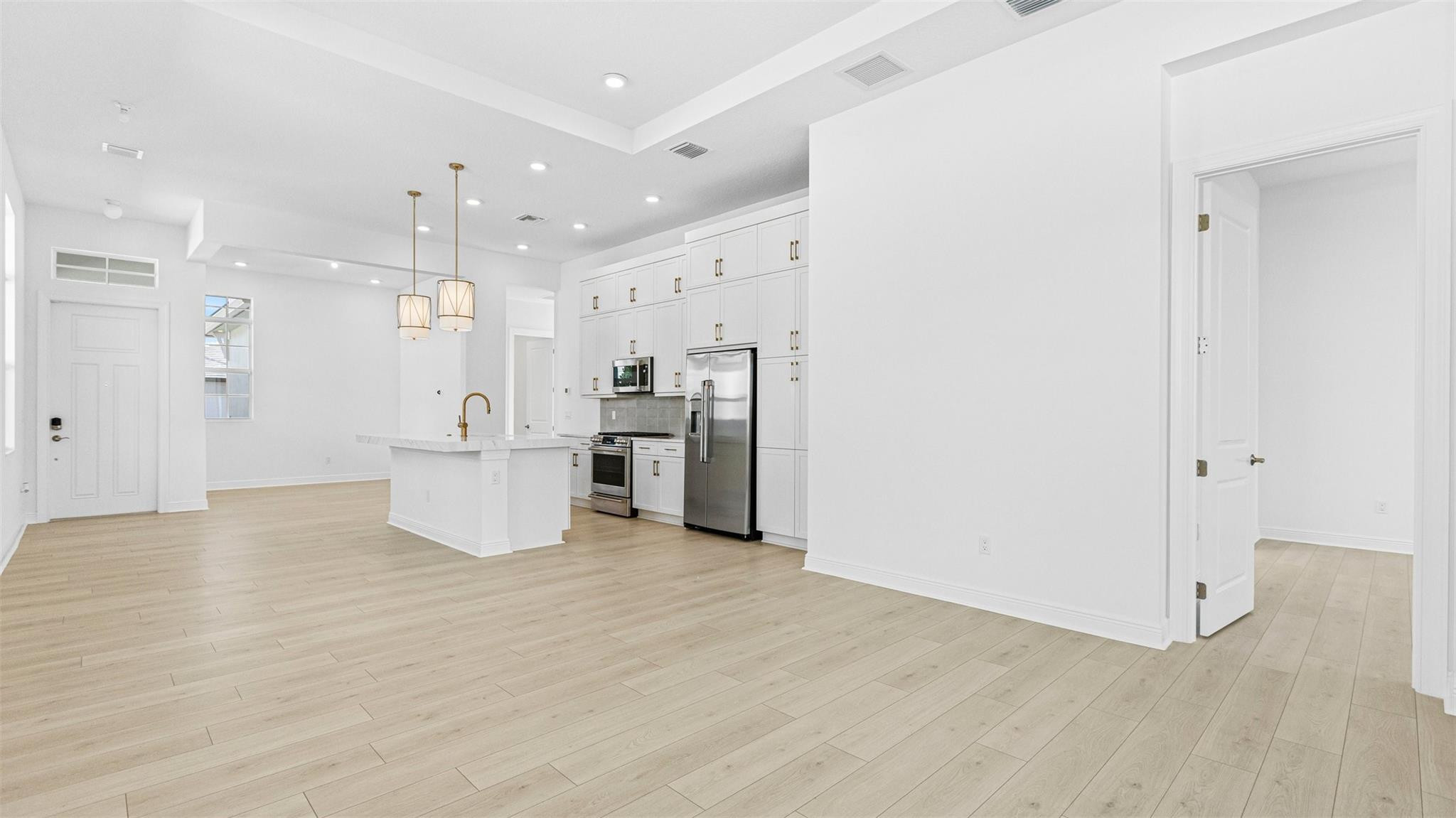 CRESSWIND PALM BEACH - Residential