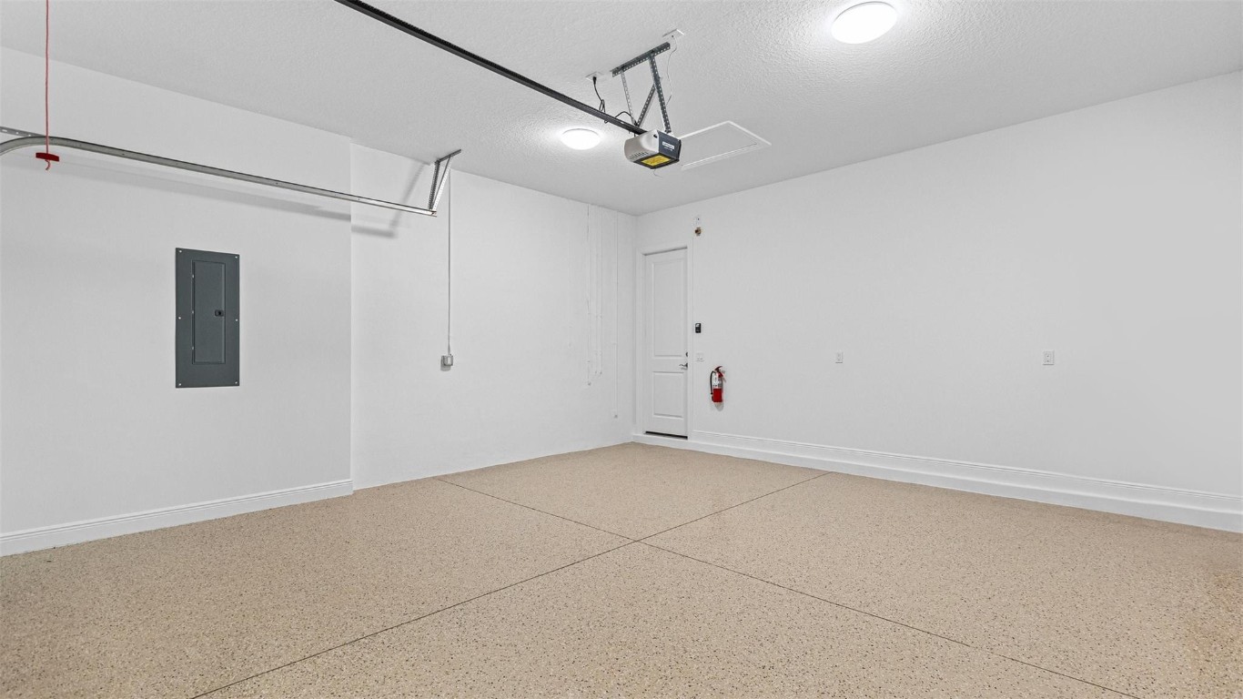 CRESSWIND PALM BEACH - Residential