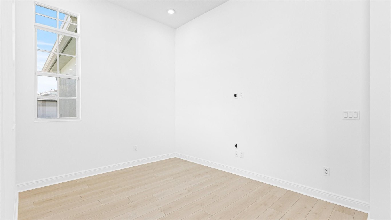 CRESSWIND PALM BEACH - Residential