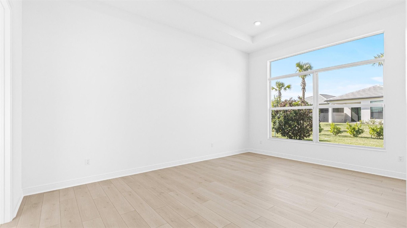 CRESSWIND PALM BEACH - Residential