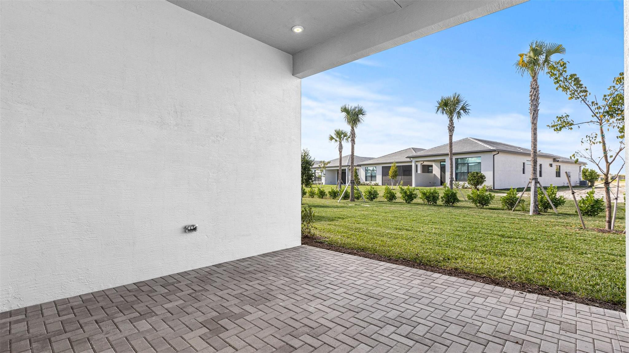 CRESSWIND PALM BEACH - Residential