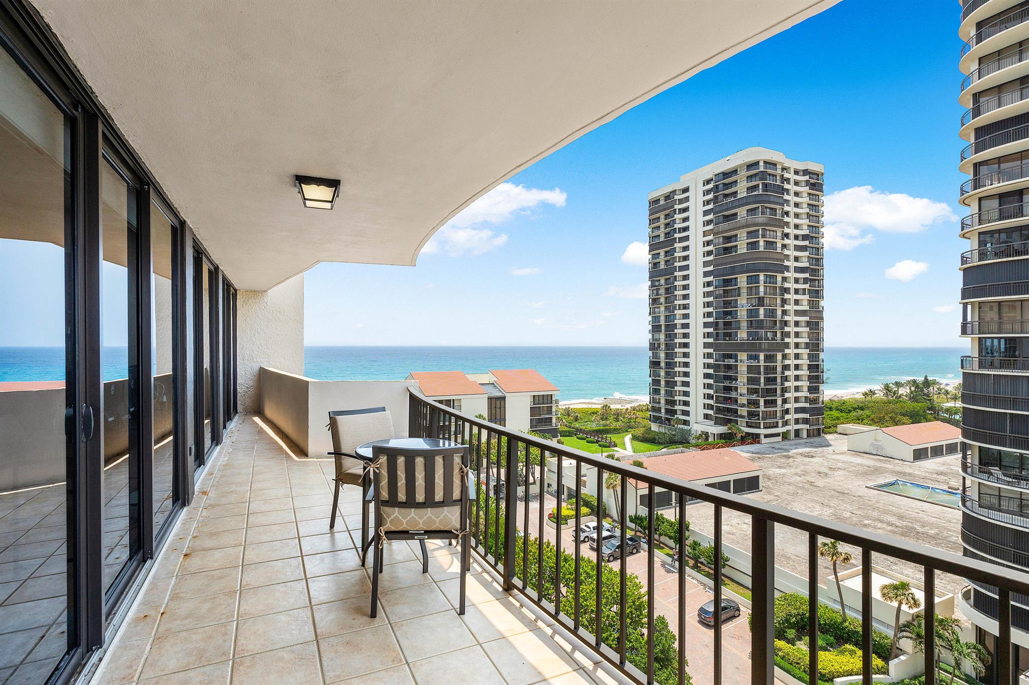 View Riviera Beach, FL 33404 condo