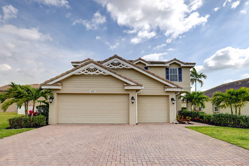 Photo of 11657 SW Rowena Street, Port Saint Lucie, FL 34987 (MLS # R10788749)