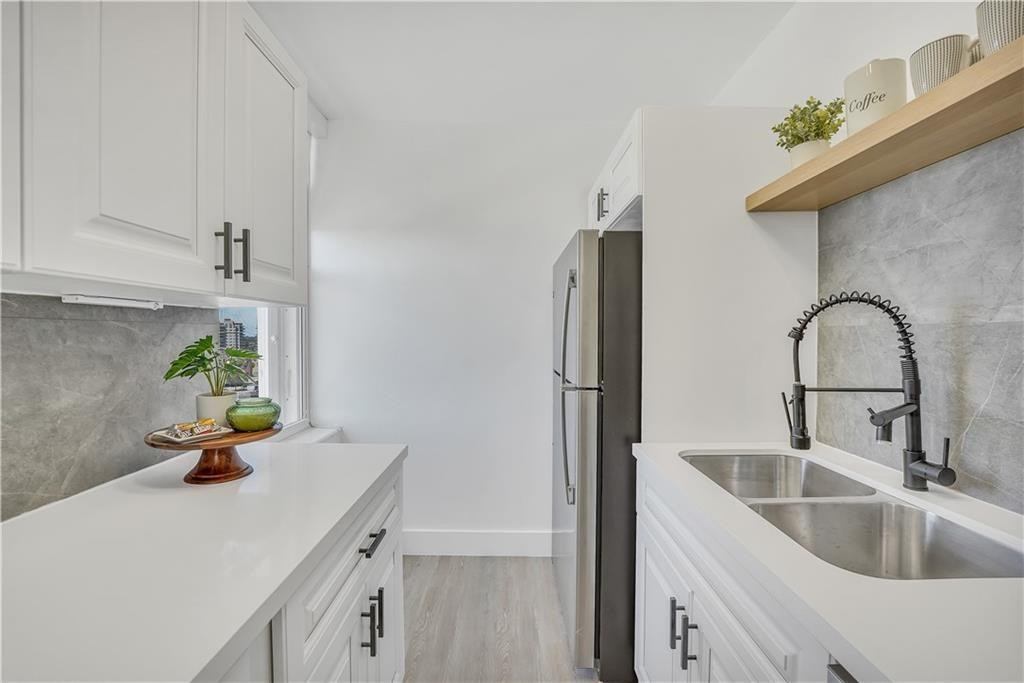 Sunrise Tower - Residential