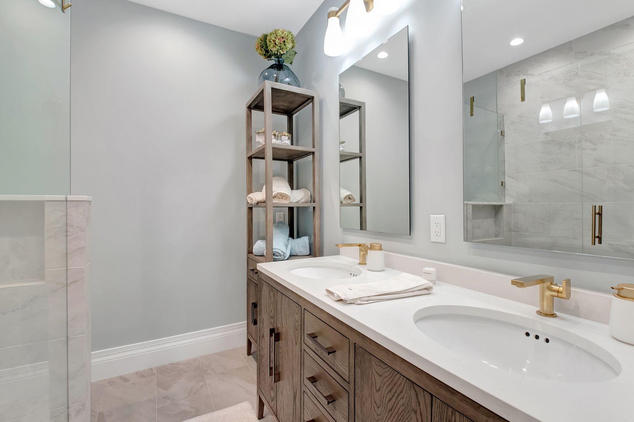 LANDINGS - Residential