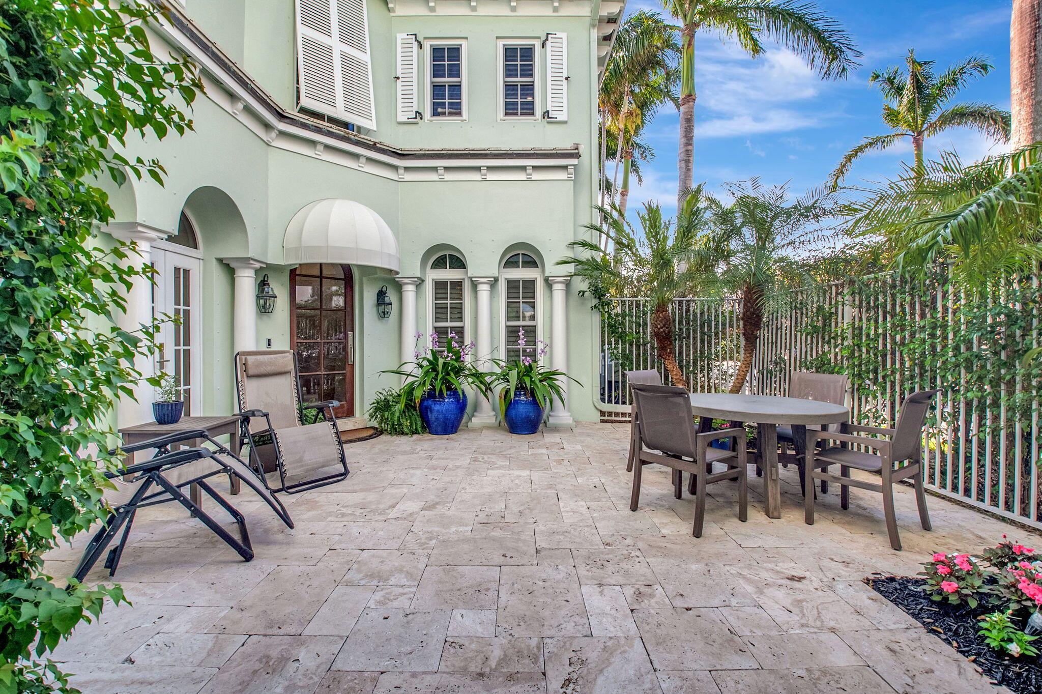 LANDINGS - Residential