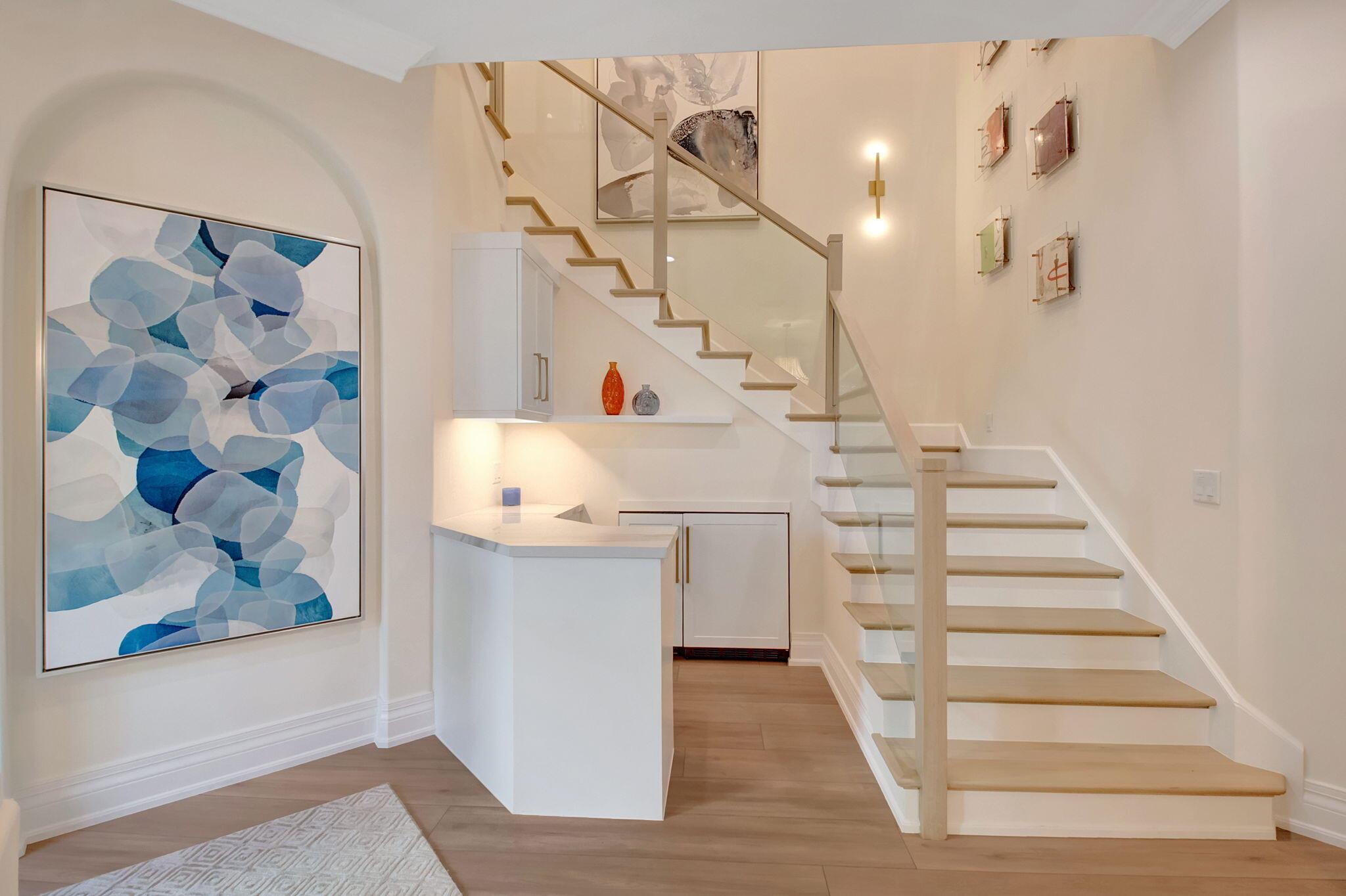 LANDINGS - Residential