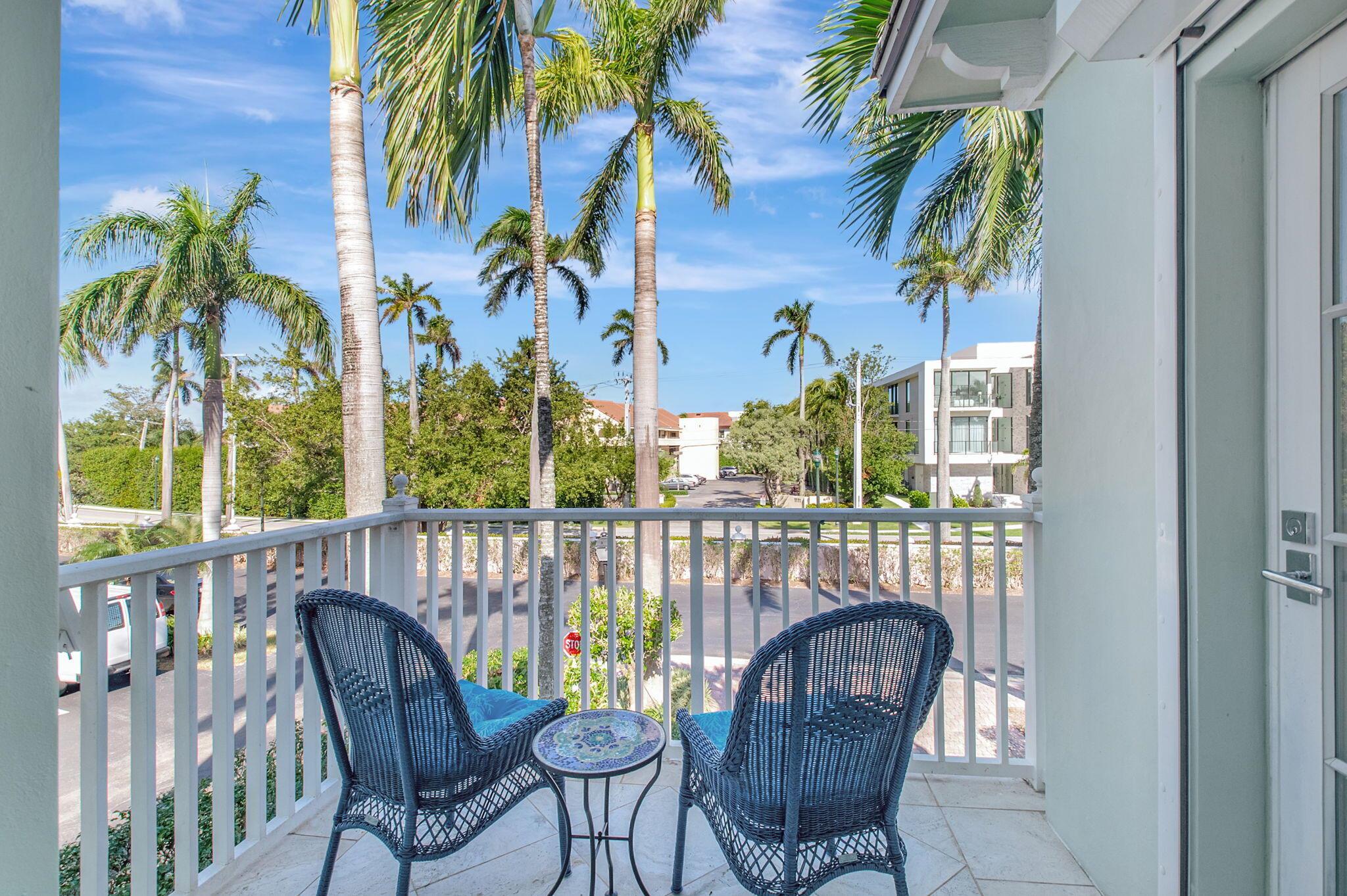 LANDINGS - Residential