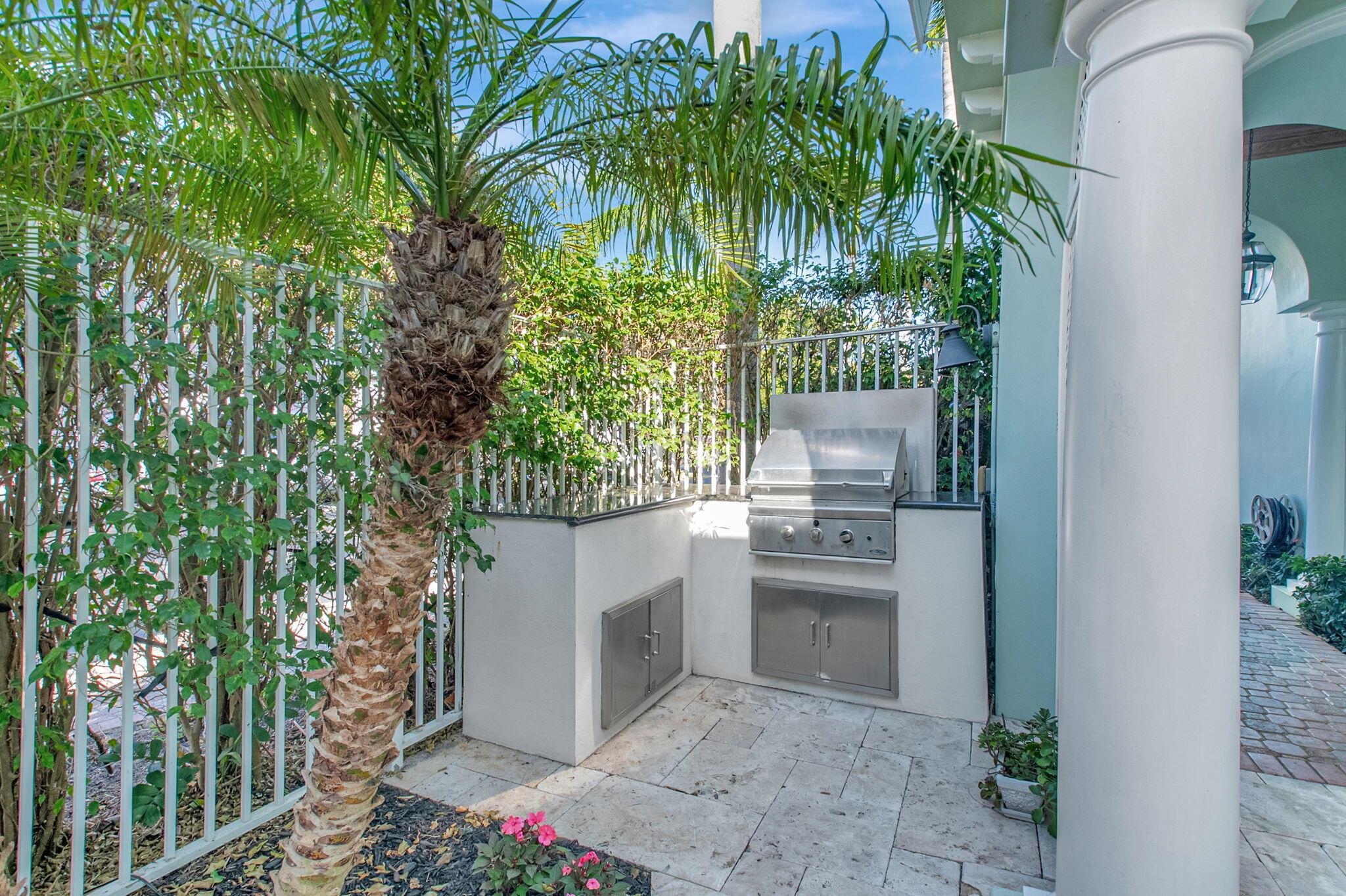 LANDINGS - Residential